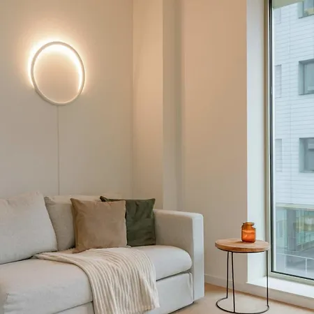 Huswell - Beautiful In The Heart Of Apartment